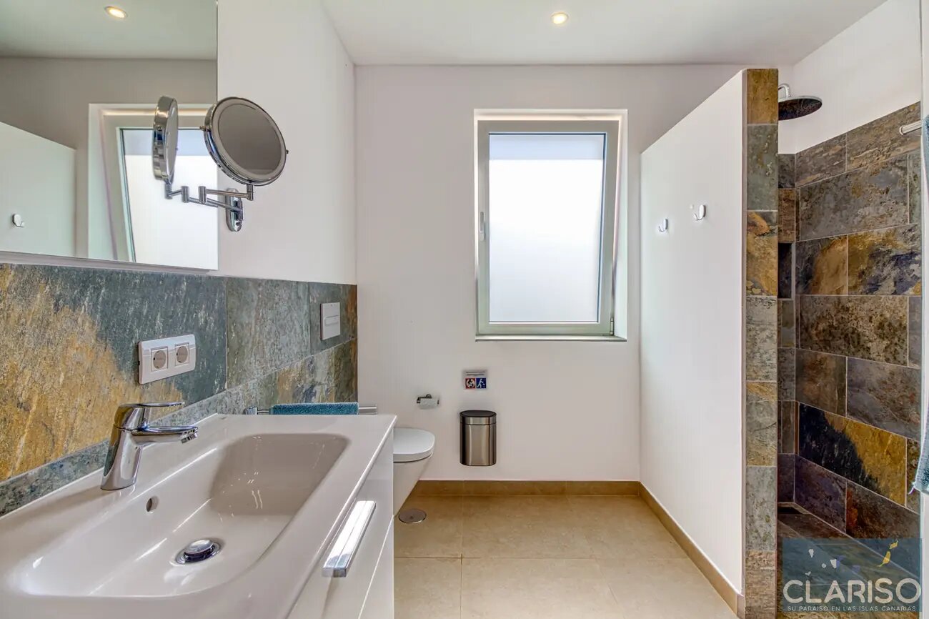 Casa La Punta: Modernes Ferienhaus mit 12-Meter-Solarpool und Bäcker zu Fuß in Tijarafe auf La Palma