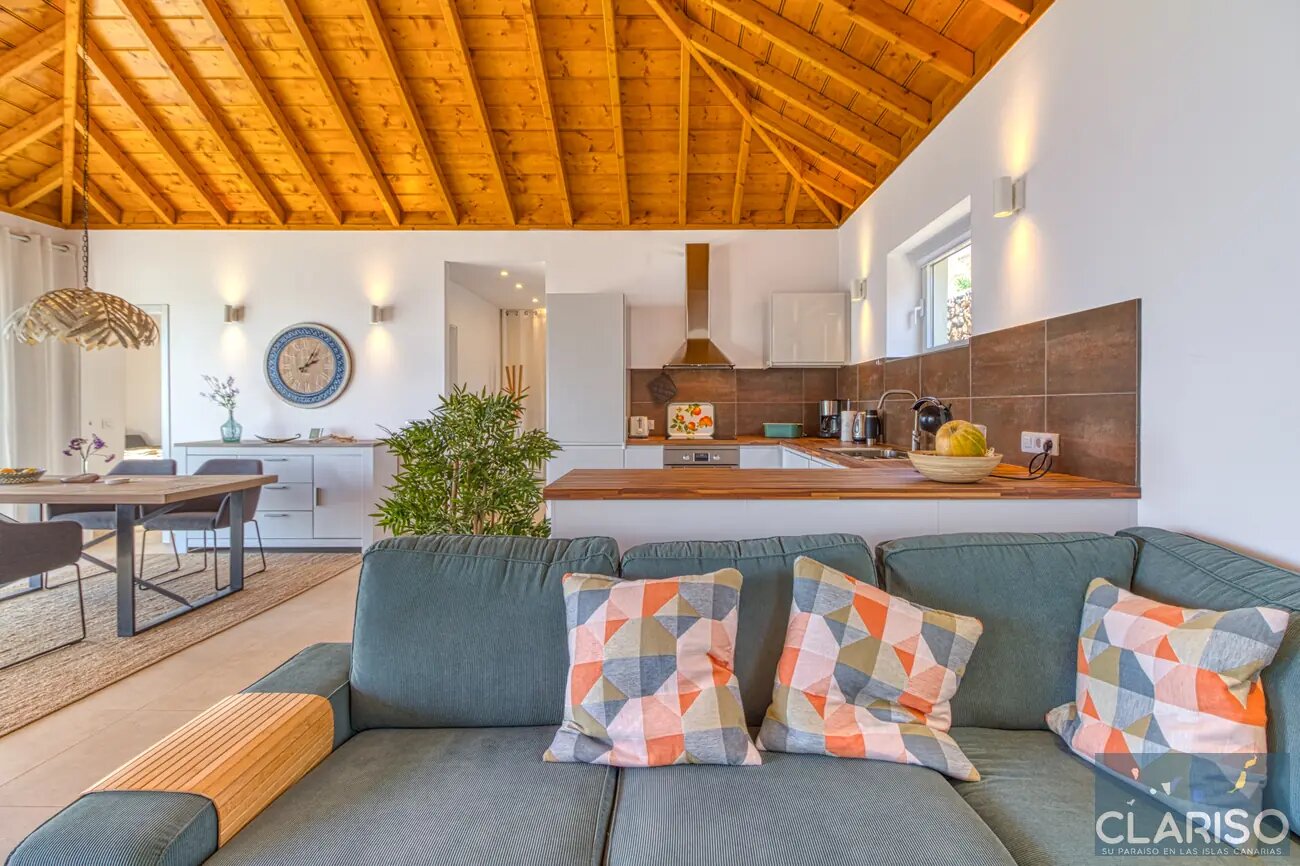 Casa La Punta: Modernes Ferienhaus mit 12-Meter-Solarpool und Bäcker zu Fuß in Tijarafe auf La Palma