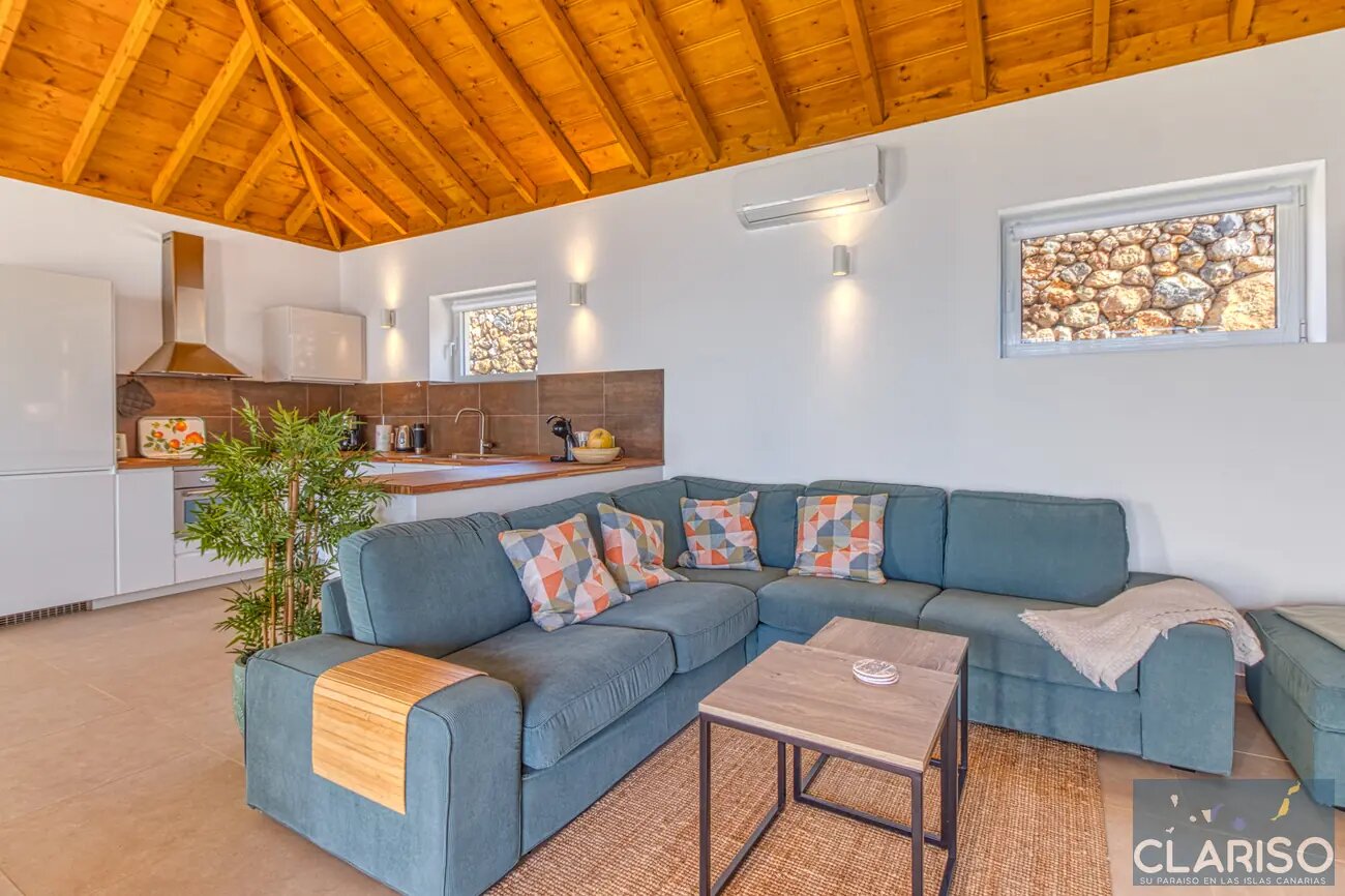 Casa La Punta: Modernes Ferienhaus mit 12-Meter-Solarpool und Bäcker zu Fuß in Tijarafe auf La Palma