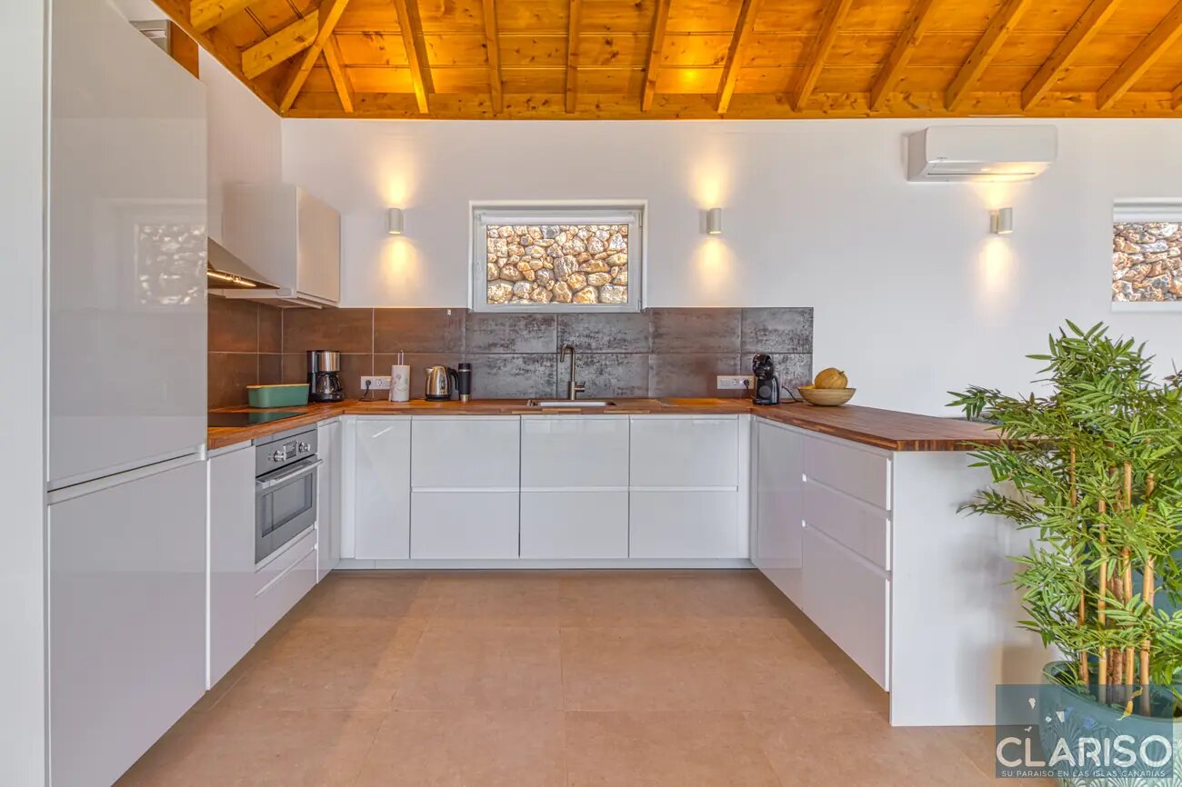 Casa La Punta: Modernes Ferienhaus mit 12-Meter-Solarpool und Bäcker zu Fuß in Tijarafe auf La Palma