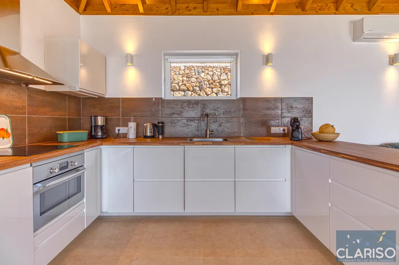 Casa La Punta: Modernes Ferienhaus mit 12-Meter-Solarpool und Bäcker zu Fuß in Tijarafe auf La Palma