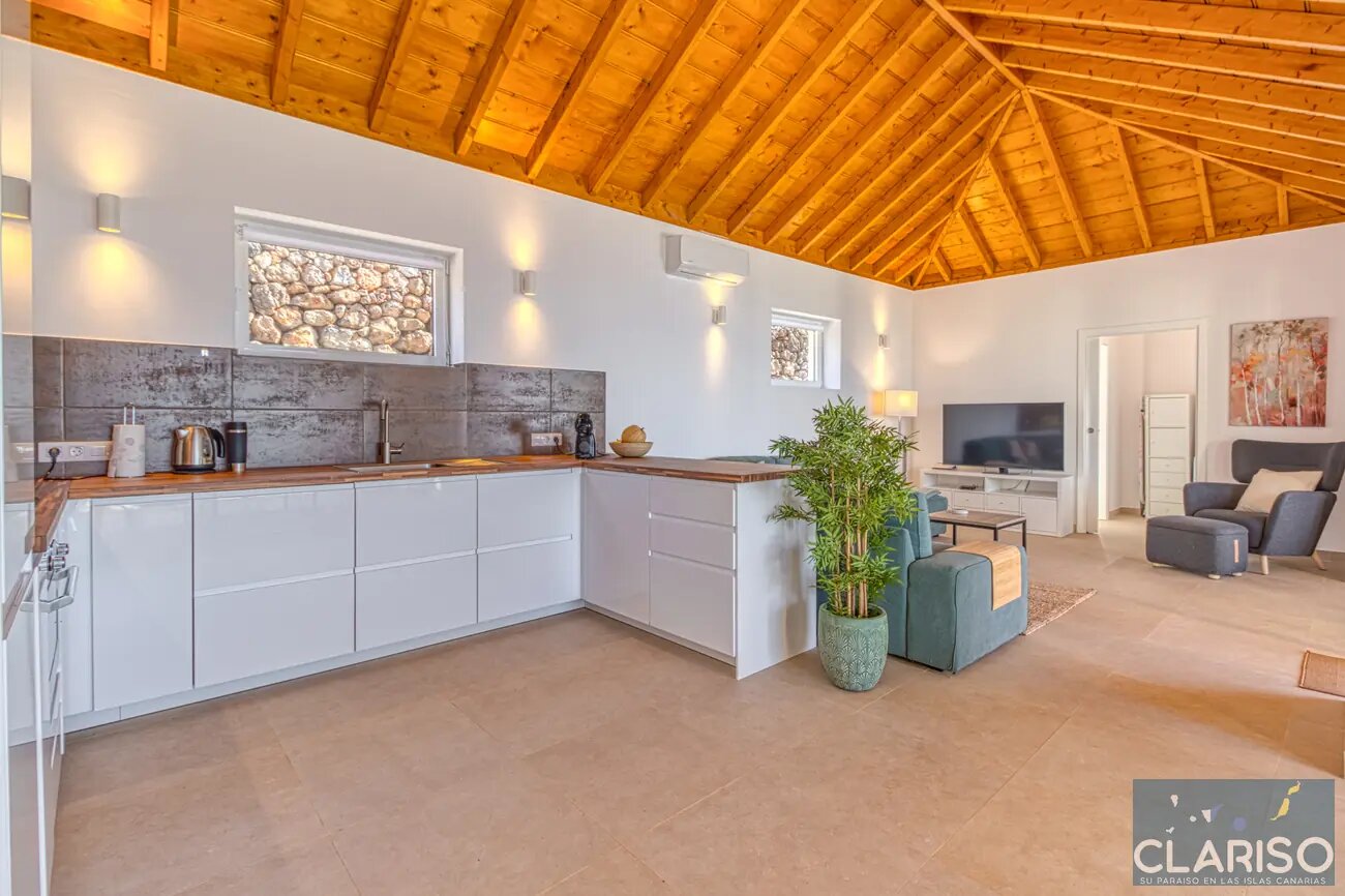 Casa La Punta: Modernes Ferienhaus mit 12-Meter-Solarpool und Bäcker zu Fuß in Tijarafe auf La Palma