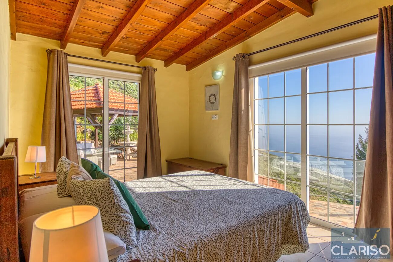 Villa Morrito: Windgeschütztes Ferienhaus mit Jacuzzi und Meerblick am Ende einer Sackgasse in Puntagorda auf La Palma