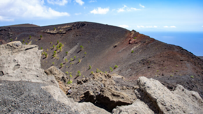 Blick auf den Krater des Volcan de San Antonio auf La Palma | © Sunhikes Blick auf den Krater des Volcan de San Antonio auf La Palma | © Sunhikes