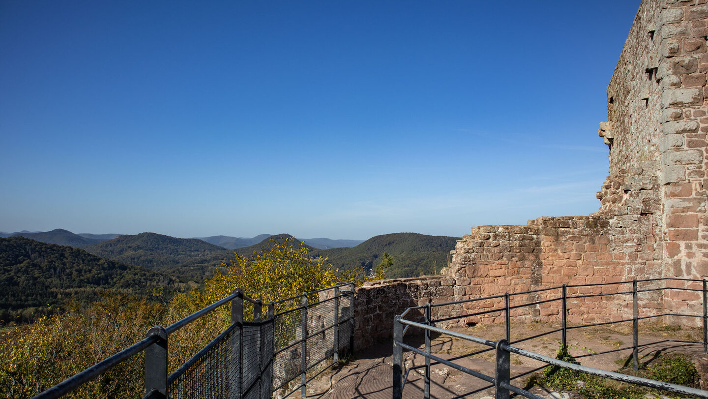 Ruine Lindelbrunn auf dem Schlossberg.