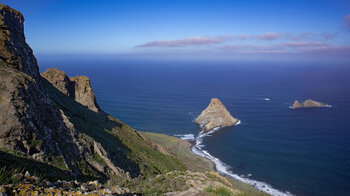 Blick auf die Roques de Anaga | © ©SUNHIKES