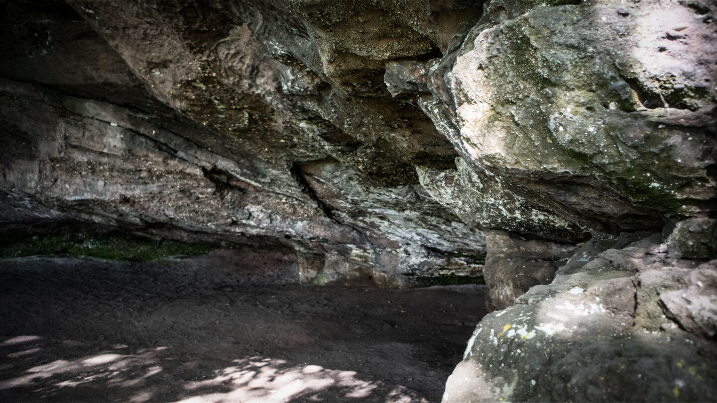 Verwitterter Fels in der Drachenhöhle