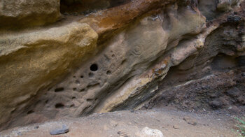 die Felsgravuren bei der Wanderung zu den Cuevas de Buracas | © ©SUNHIKES