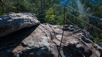 Naturdenkmal Christkindelsfels liegt zwischen Eppenbrunn und Ludwigswinkel im Pfälzerwald