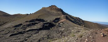 Blick vom Kraterrand der Caldera Escondida zum Pico Partido