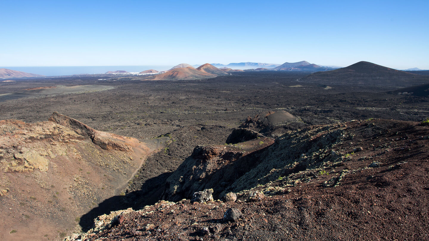 Panoramablick bis zum Famara-Massiv Panoramablick bis zum Famara-Massiv