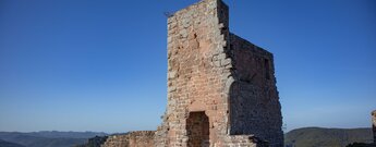 Überrest eines Wohngebäudes der Burgruine Lindelbrunn