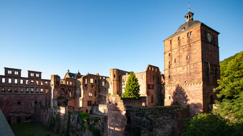Seltenleer und Torturm am Heidelberger Schloss