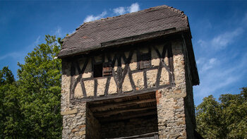 Toranlage der Burg Hornberg