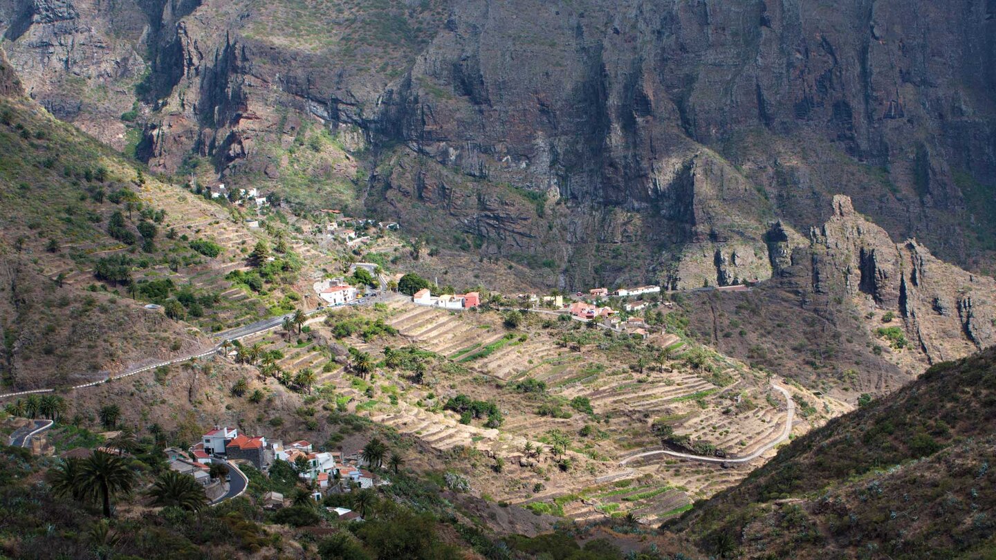 Blick vom Mirador Cruz de Hilda im Teno-Gebirge auf Masca
