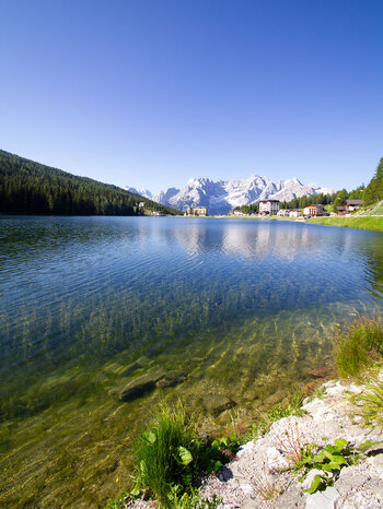 kristallklares Wasser am Lago di Misurina