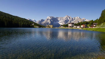 Lago di Misurina in den Ampezzaner Dolomiten