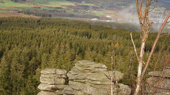Aussicht von den Granitfelsen bis zum Weißenstädter See