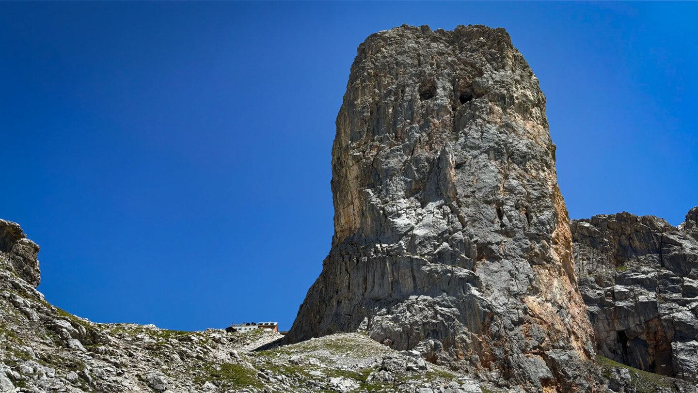 Das Riemannhaus unterhalb des Sommersteins in den Berchtesgadener Alpen