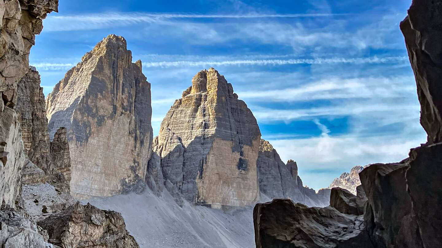 Ausblick vom Wanderweg: Die Große und Westliche Zinne