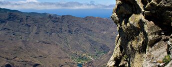 Blick in Richtung Chejelipes im Barranco de la Villa vom Aussichtspunkt Mirador Degollada de Peraza auf La Gomera