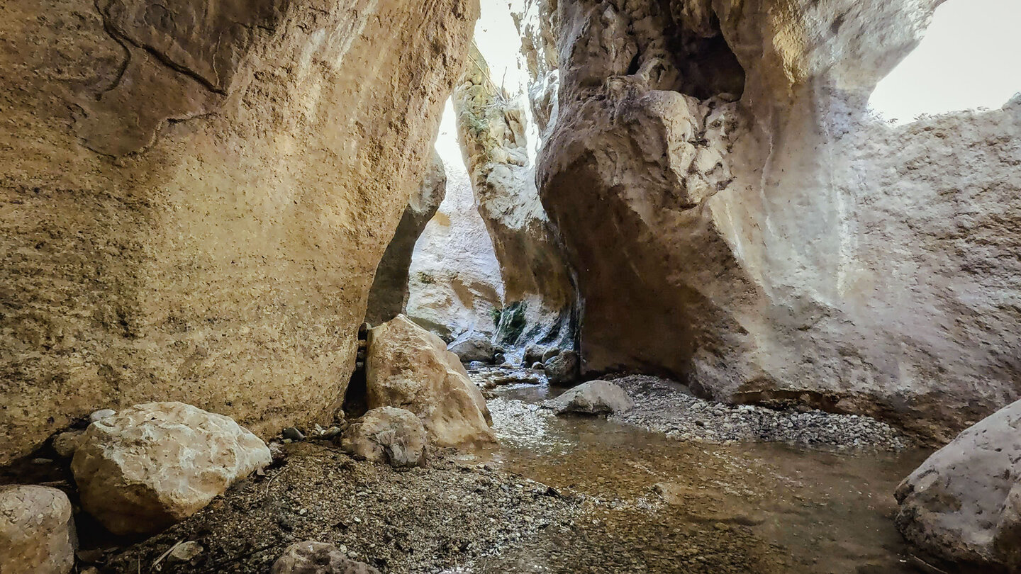 Felsformationen im Barranco de la Luna bei Saleres in Andalusien Felsformationen im Barranco de la Luna bei Saleres in Andalusien