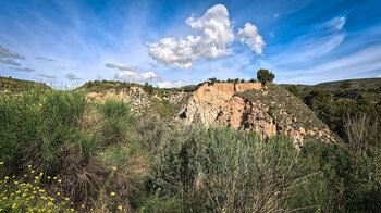 Wanderpfad oberhalb des Barranco de la Luna in Saleres