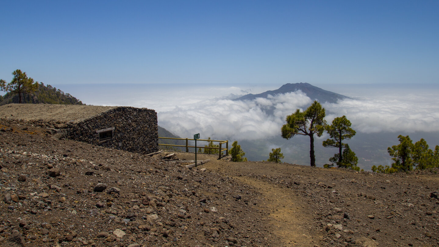 Berghütte Refugio Punta de los Roques mit der Cumbre Vieja