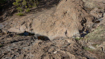 Wassergumpen am Wanderweg PR GC-50