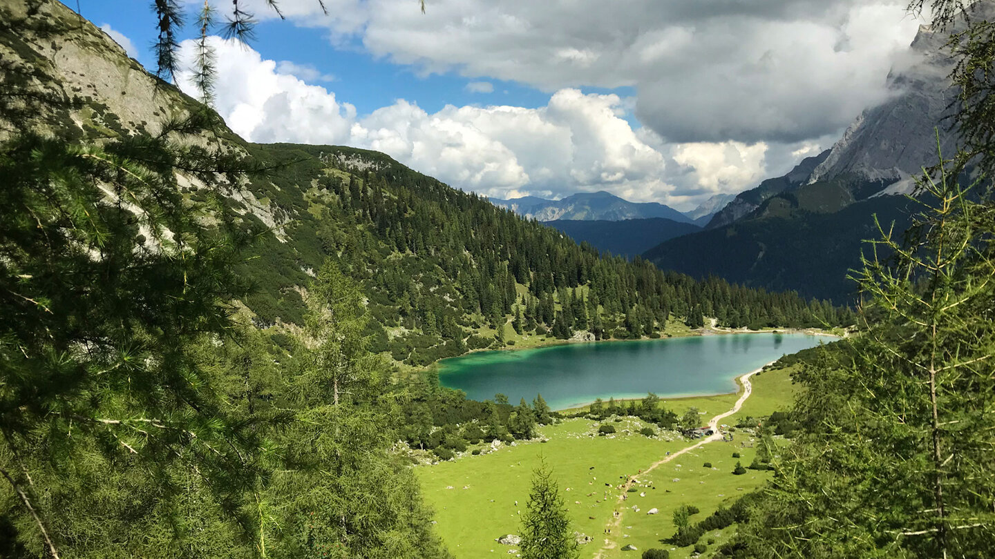 der Seebensee gilt als einer der schönsten Bergseen der Tiroler Zugspitz Arena Seebensee in der Tiroler Zugspitz Arena