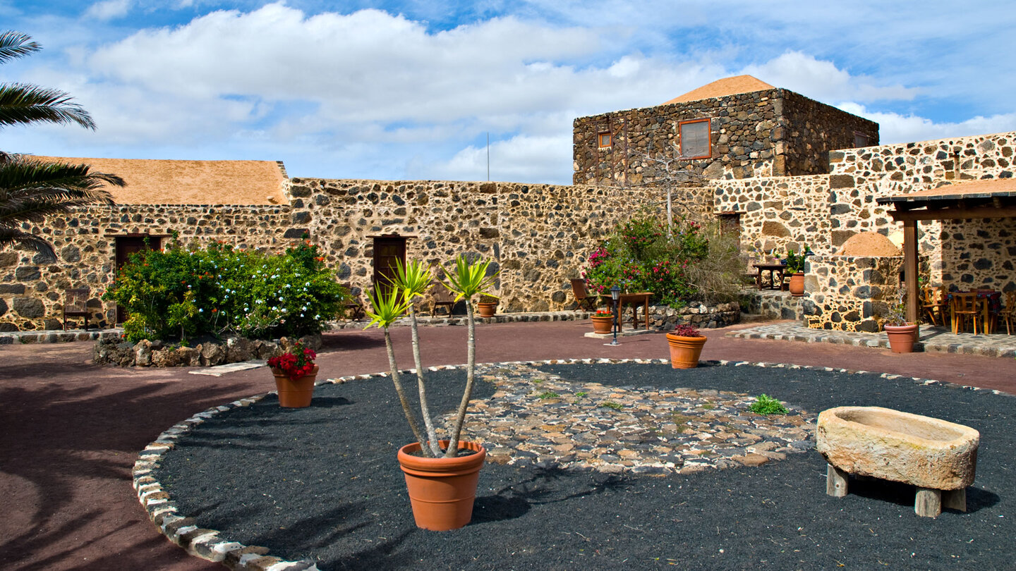 historischer Innenhof im Hotel Rural Mahoh in Villaverde auf Fuerteventura