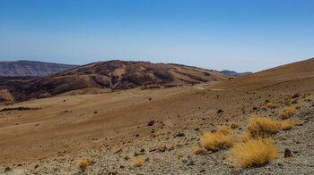 Blick auf den des Moñtana Rajada vom Wanderweg beim Moñtana Blanca