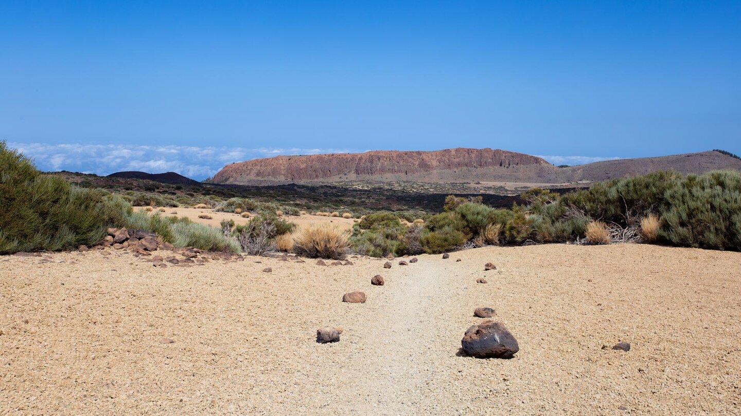 Ausblicke auf die Felswände des La Fortaleza vom Wanderweg 22