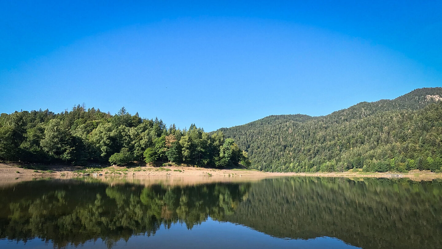 am Lac de Kruth-Wildenstein beginnt die Wanderung zum Château de Wildenstein