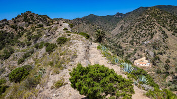 Wanderweg auf dem Bergkamm oberhalb von Vallehermoso