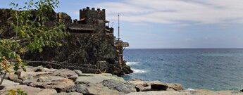 Blick zum Castillo del Mar an der Nordküste La Gomeras