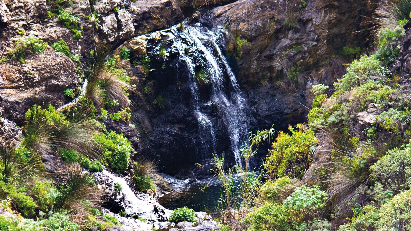 kleiner Wasserfall im Barranco de Chamorga
