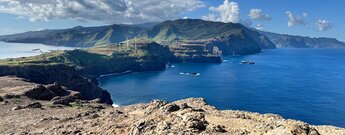Blick zur Steilküste an der Ponta de São Lourenço auf Madeira Blick zur Steilküste an der Ponta de São Lourenço