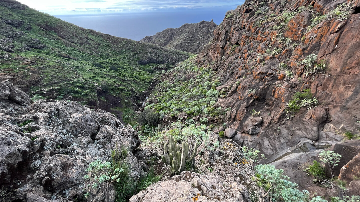 Wegverlauf durch die Schlucht Barranco de Itobal auf der linken Hangseite