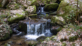 Kaskaden entlang der Gaishöll-Wasserfälle