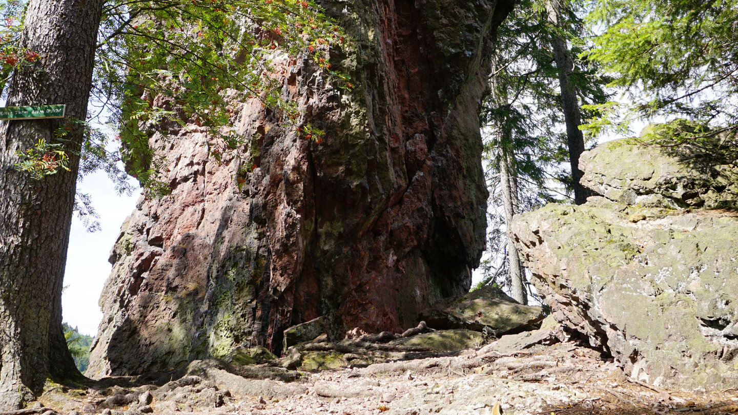 am Felsen Roter Turm