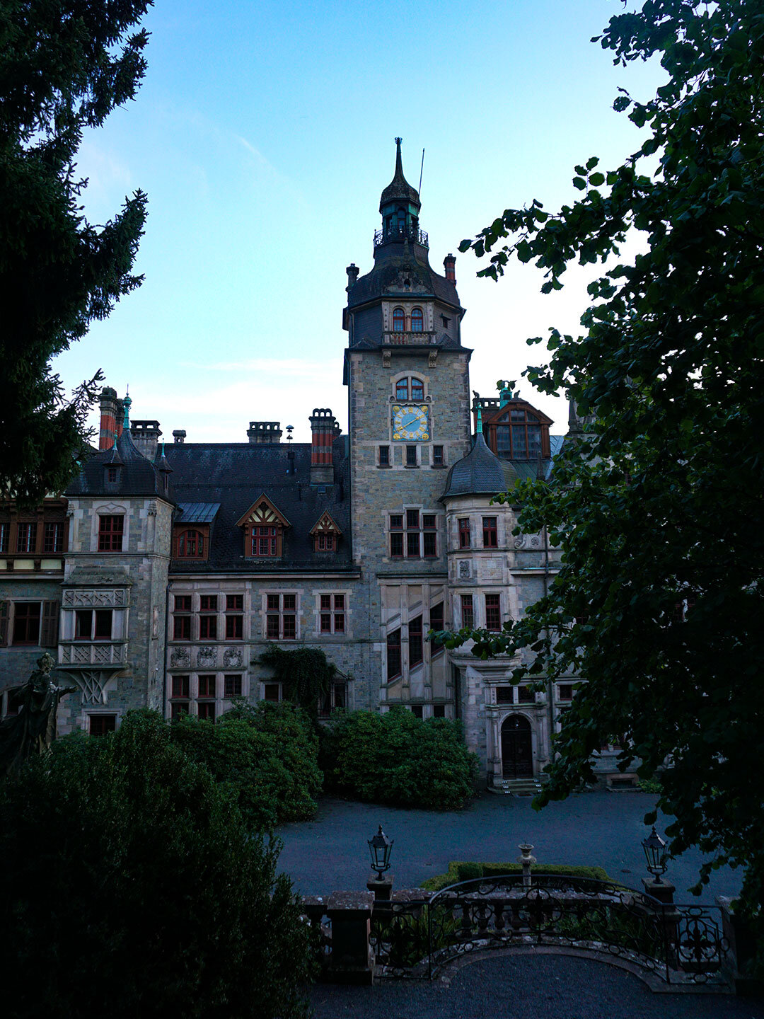 die Fassade von Schlosss Ramholz