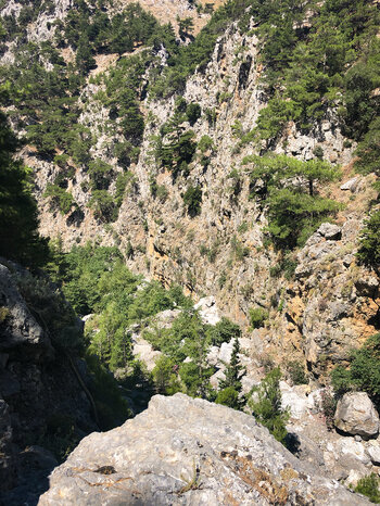 die bis zu 175 Meter tiefe Agia Irini Schlucht auf Kreta