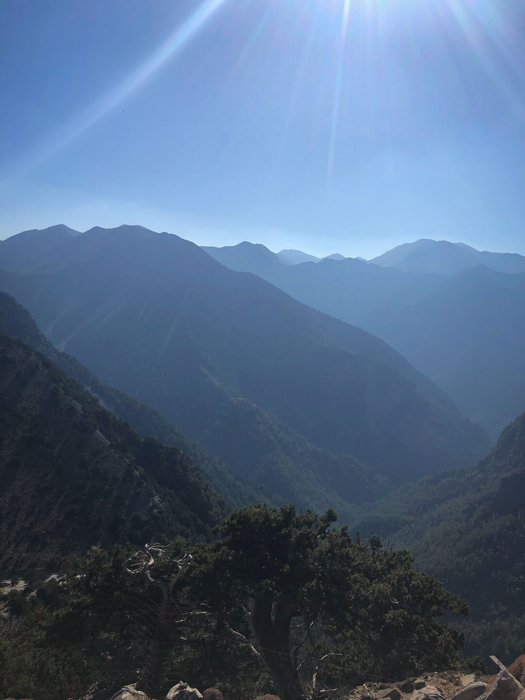 Blick Richtung Samaria-Schlucht vom E4 Fernwanderweg auf Kreta Blick Richtung Samaria-Schlucht vom E4 Fernwanderweg
