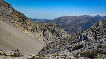 Blick vom Afchenas-Sattel auf die Tripiti-Schlucht bis hin zum lybischen Meer