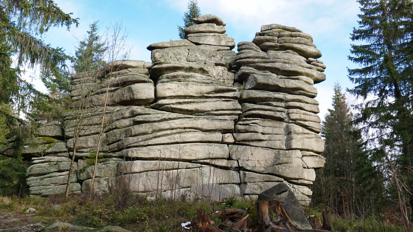 die typische Wollsackverwitterung an den Drei-Brüder-Felsen die typische Wollsackverwitterung an den Drei-Brüder-Felsen