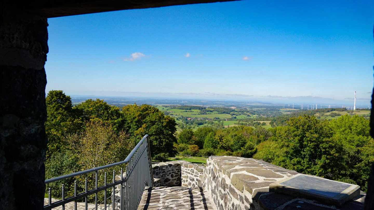 Panorama über den Hohen Vogelsberg vom Turm der Burgruine Ulrichstein