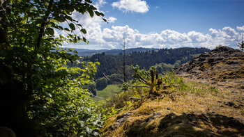 Schwarzwaldpanorama am Rappenschrofen über dem Simmersbacher Tal