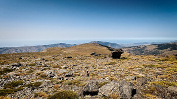 Ausblick über die Alpujarras bis zum Mittelmeer