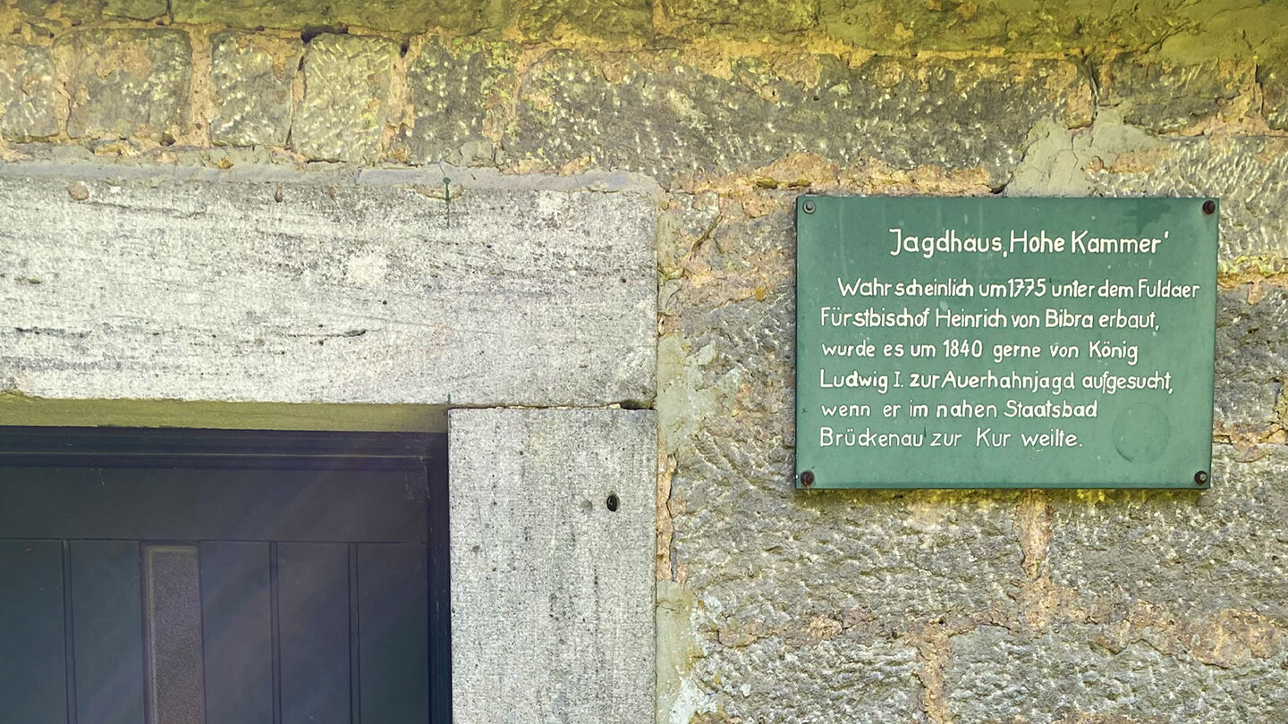 Schild am Eingang des Jagdhaus Hohe Kammer Schild am Eingang des Jagdhaus Hohe Kammer
